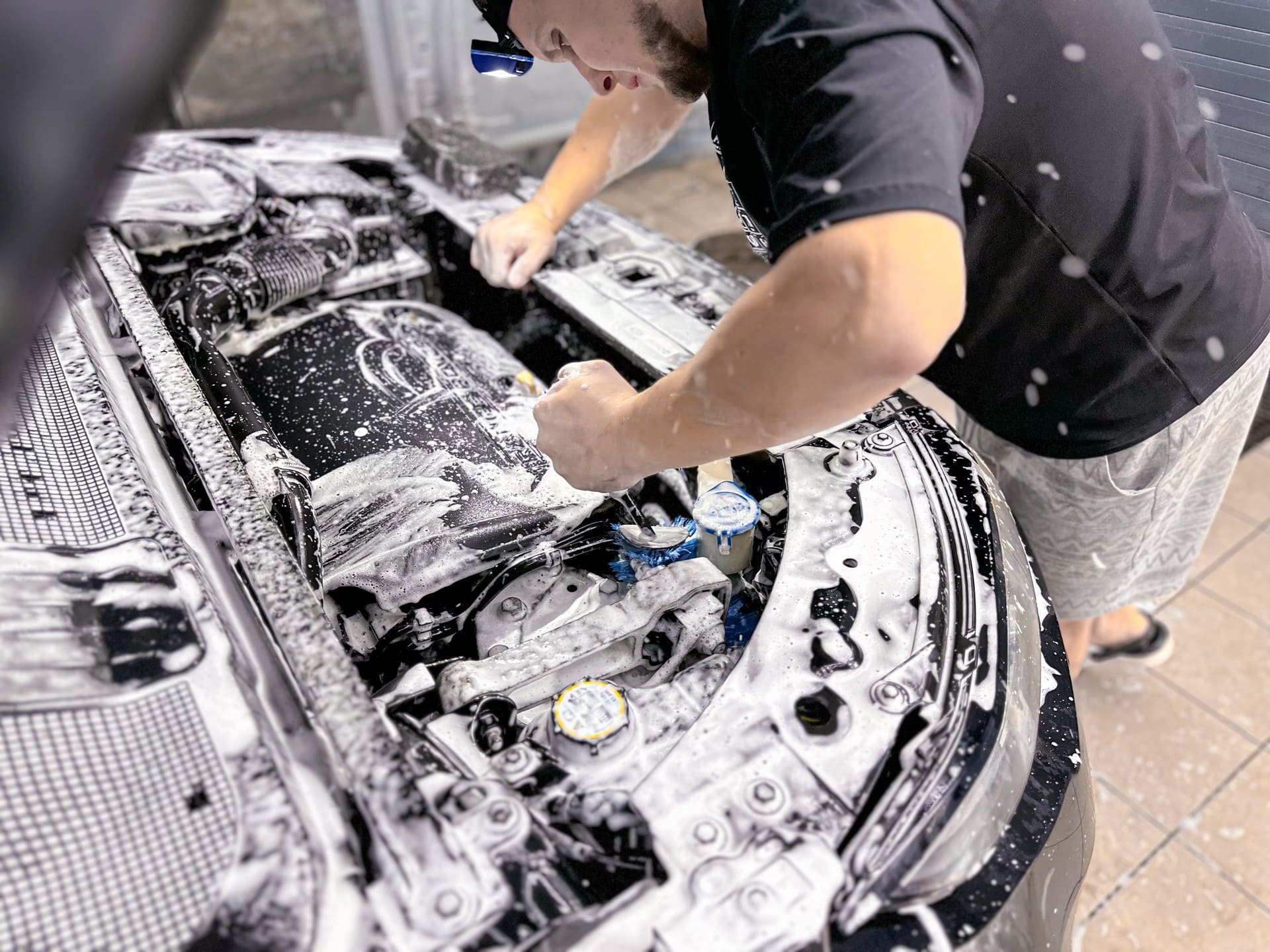 Мойка подкапотного пространства Evoque