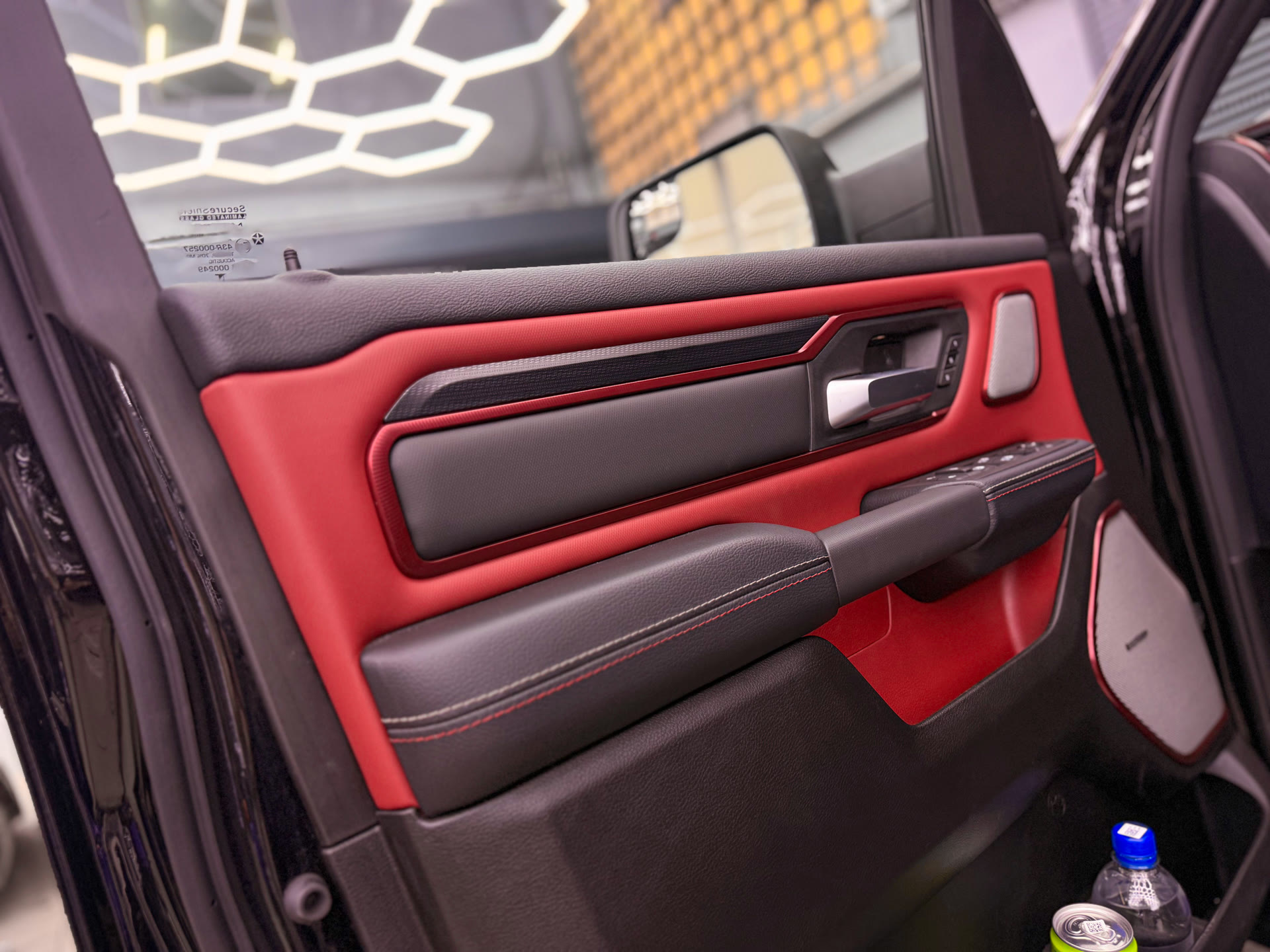 Комплексная защита Dodge Ram Rebel: полиуретановая плёнка, сохранение фирменного стиля и подготовка к любым дорогам