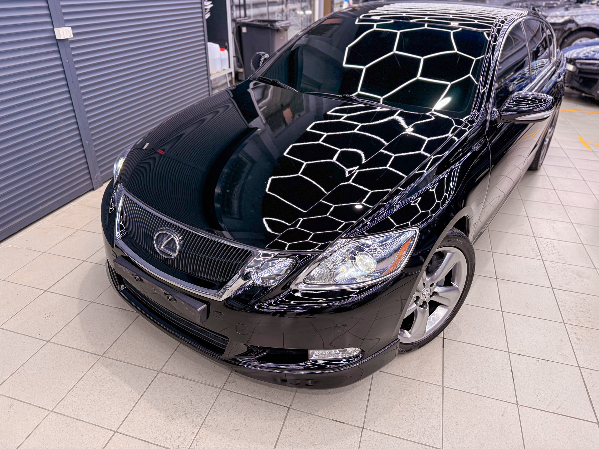 Смена цвета Lexus GS 430: чёрный полиуретан и новый взгляд на автомобиль с историей