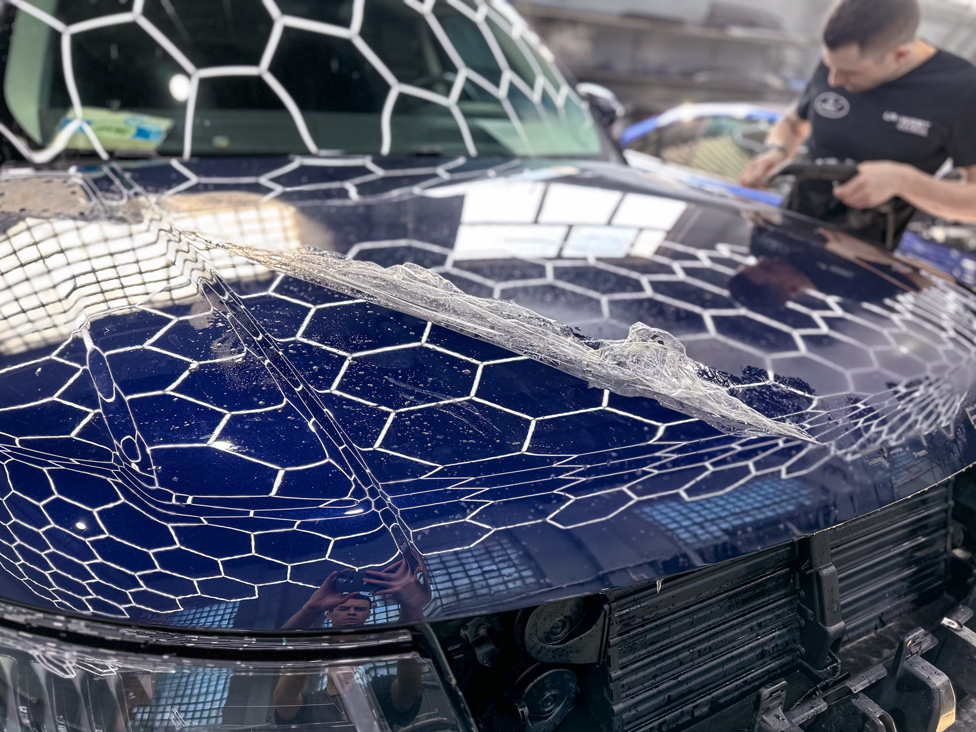 Восстановление Range Rover Sport: замена старой плёнки, полировка кузова и защита керамикой