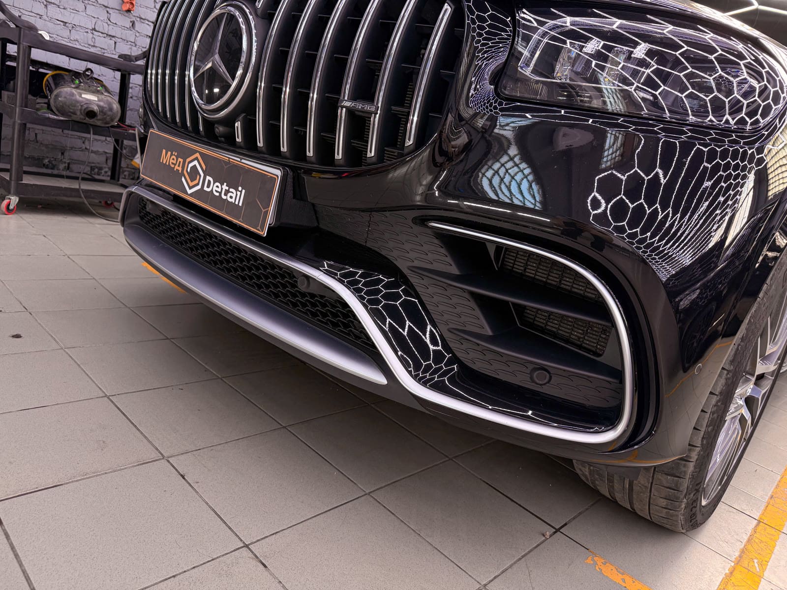 Антихром Mercedes-Benz GLS 63 — больше характера и агрессии — после защиты глянцевых элементов, кадр 11