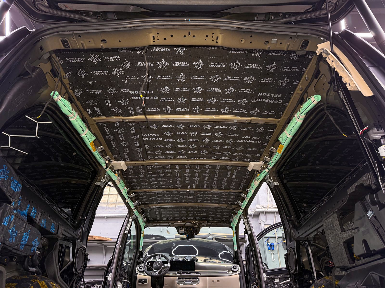 шумоизоляция колёсной арки и боковой части Mercedes-Benz V-Class