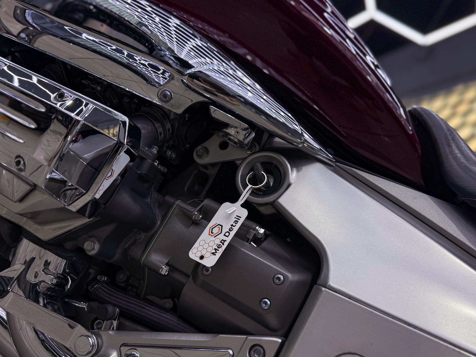 Детейлинг-полировка Honda Valkyrie Rune — после защиты глянцевых элементов, кадр 20