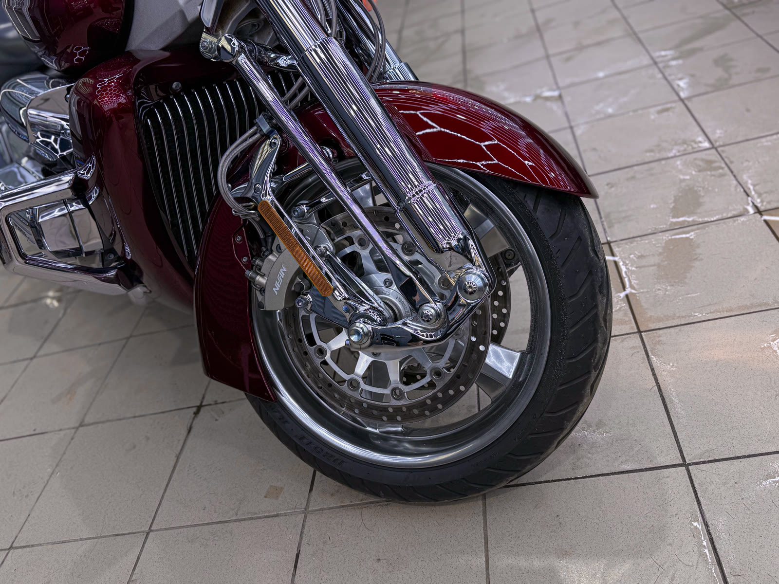 Детейлинг-полировка Honda Valkyrie Rune — после защиты глянцевых элементов, кадр 28