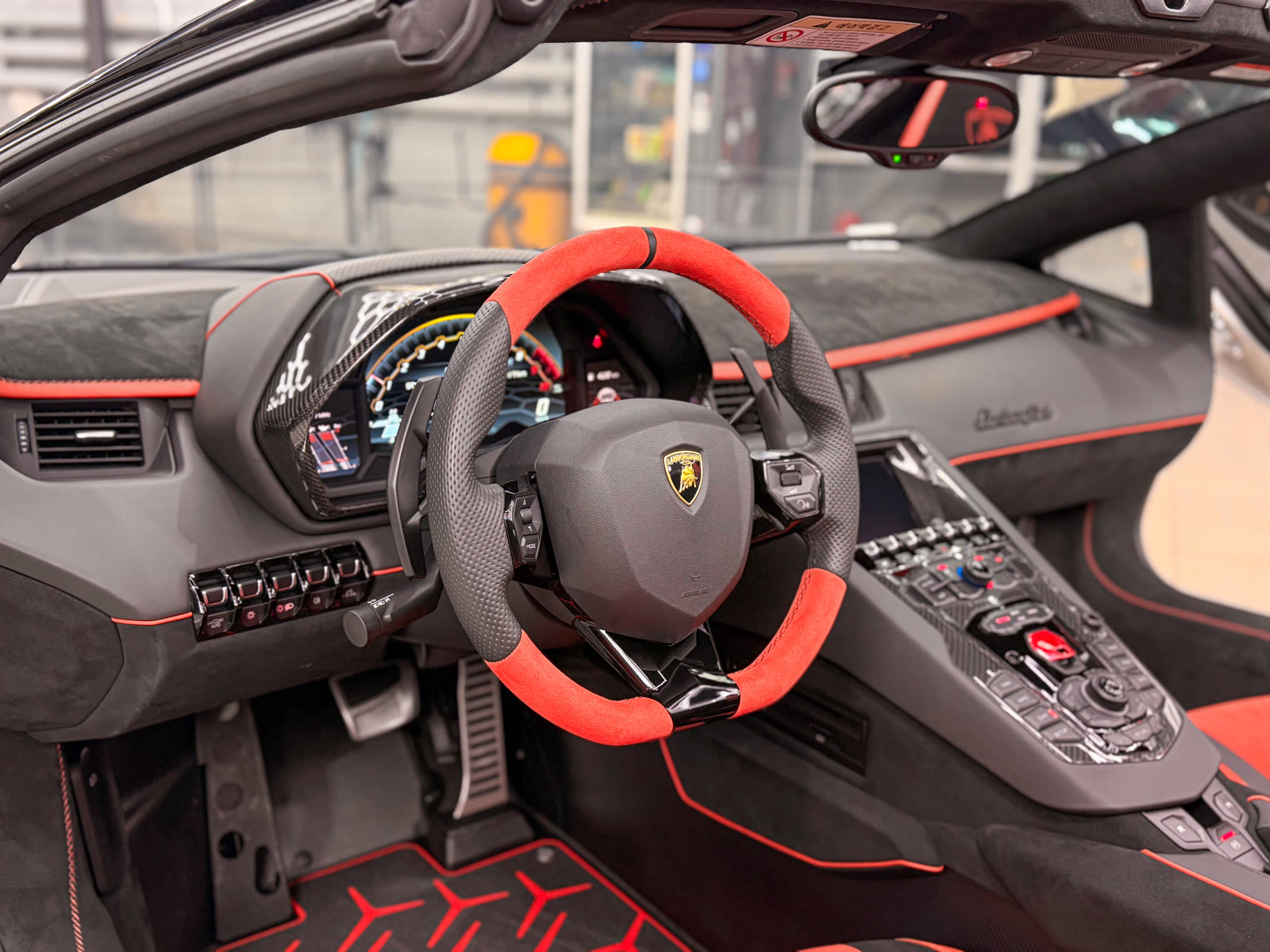 Lamborghini Aventador SVJ 63 после работ вид сзади сбоку
