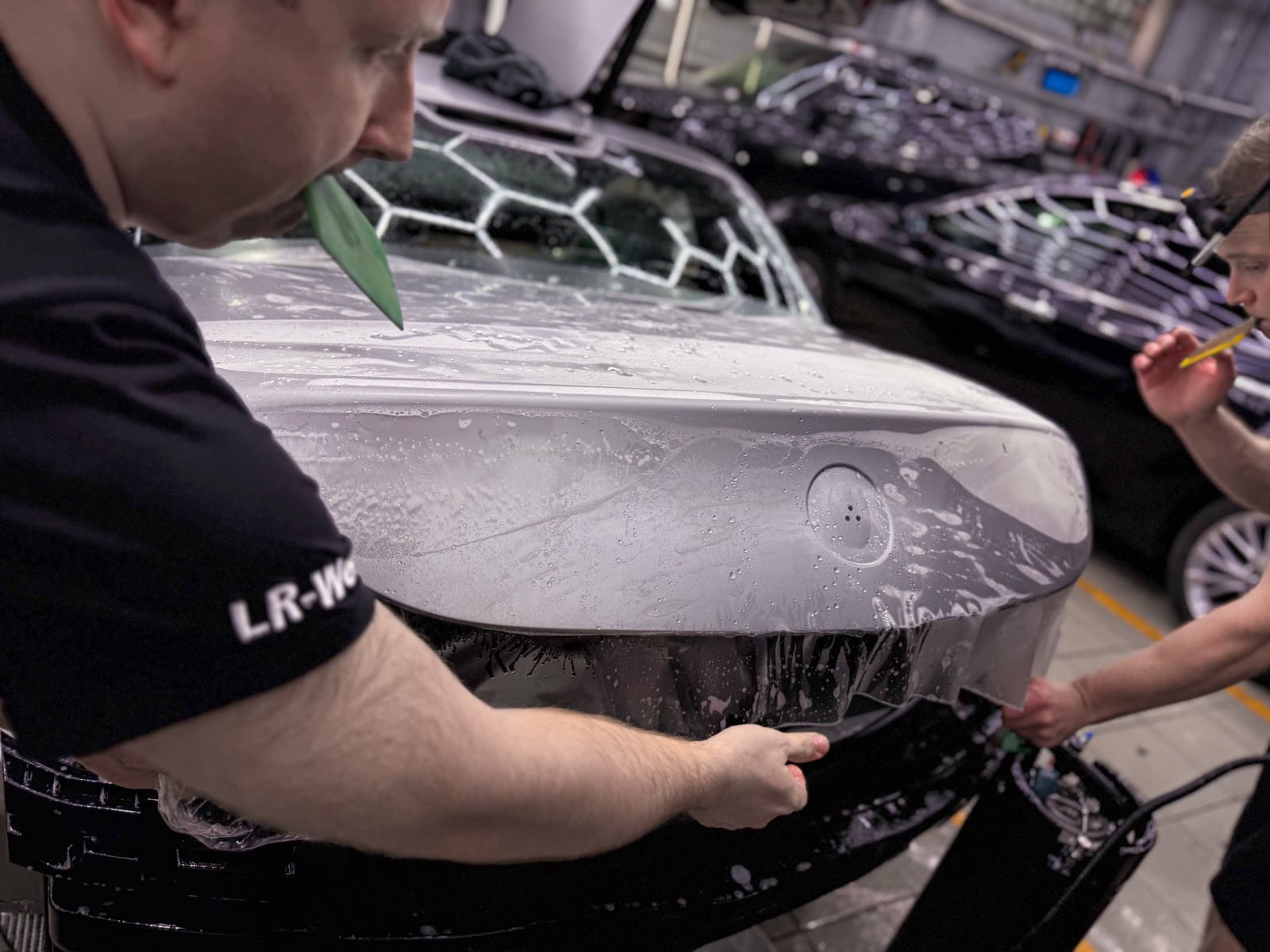 оклейка передней части Mercedes-AMG SLS защитной пленкой