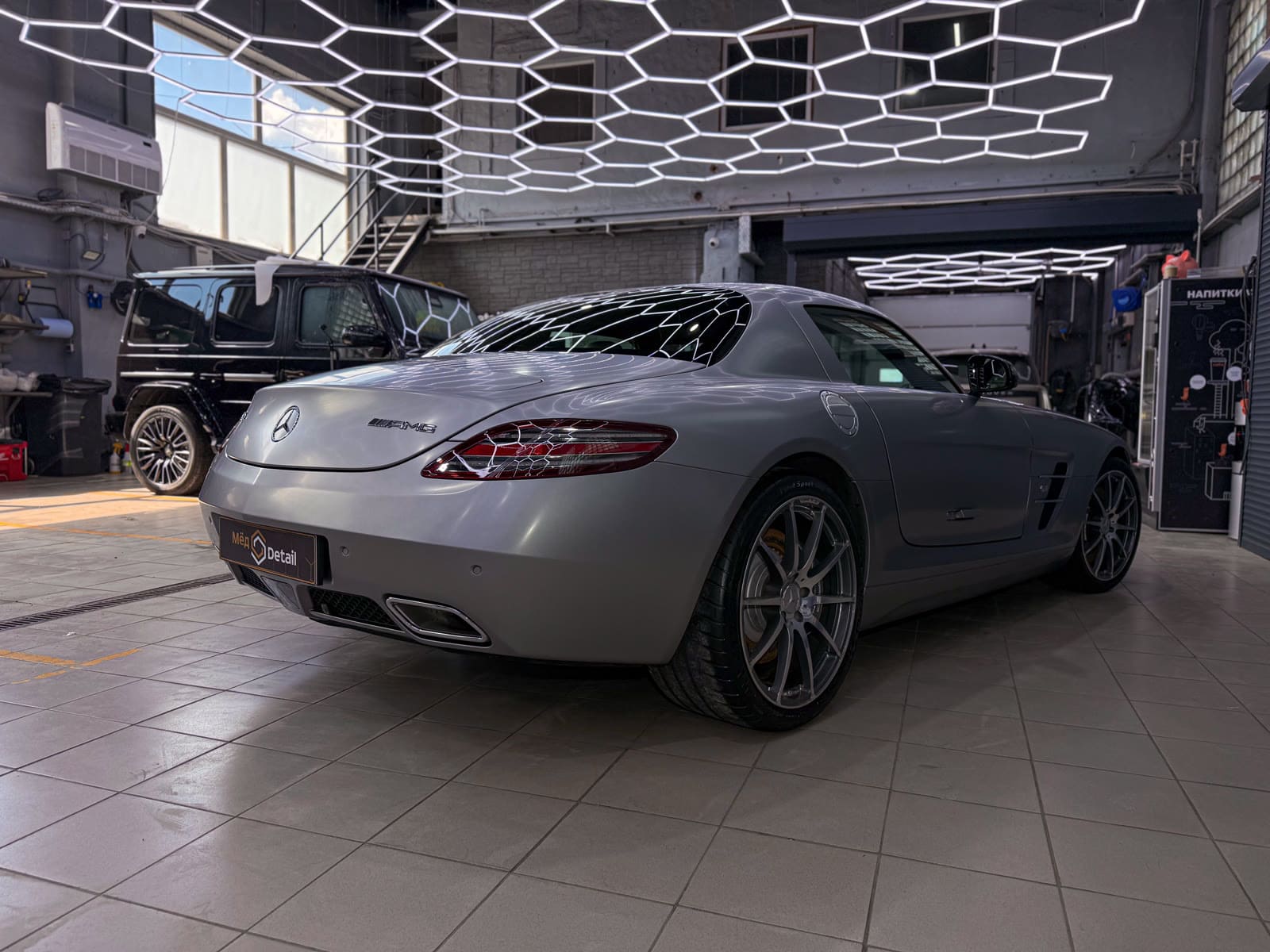 Mercedes-AMG SLS после завершения работ в студии Мёд Detail